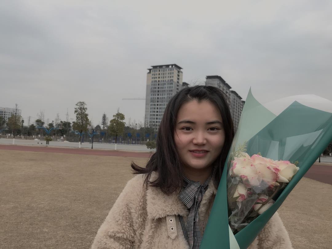 李悅.jpg