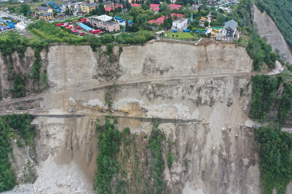 9.5瀘定地震搶險救災(zāi) (2)
